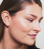 Glow Get It Highlighting Powder (Bright Champagne) Preview Image 5